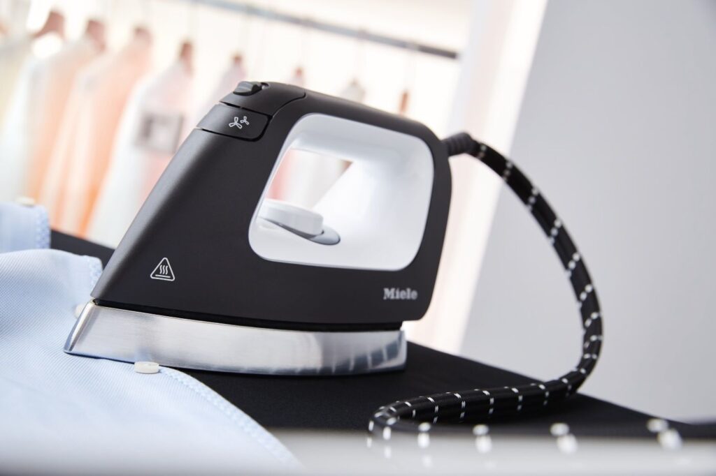 Miele B4847 Iron Fashion Master